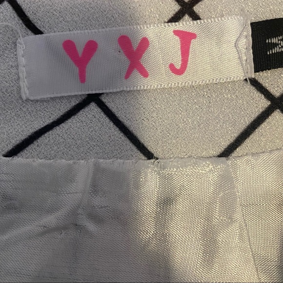 Grid Plaid Skirt - Picture 5 of 5